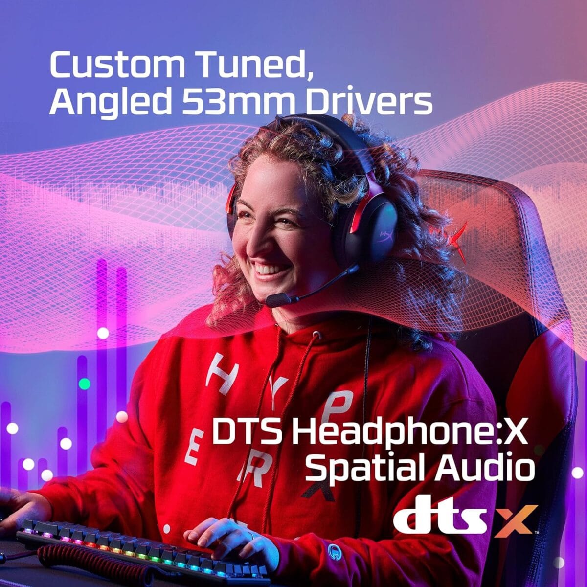 ⁦سماعة الألعاب السلكية HyperX Cloud III – صوت محيطي DTS، ميكروفون نقي، متوافقة مع PC, PS5, Xbox Series X|S – مشغلات 53 مم – منافذ USB-C، USB-A، 3.5 مم – أسود/أحمر⁩ - الصورة ⁦3⁩